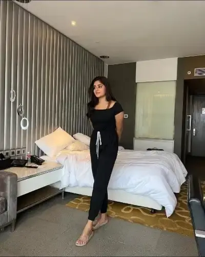 Call Girls Service in Chinhat